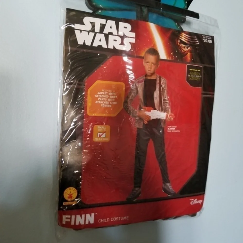 NWT Star wars Finn Halloween costume size 4-6 - Picture 1 of 3